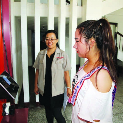 為加強(qiáng)公司機(jī)關(guān)基礎(chǔ)管理，公司機(jī)關(guān)自本月1日起實(shí)行考勤刷臉管理制度